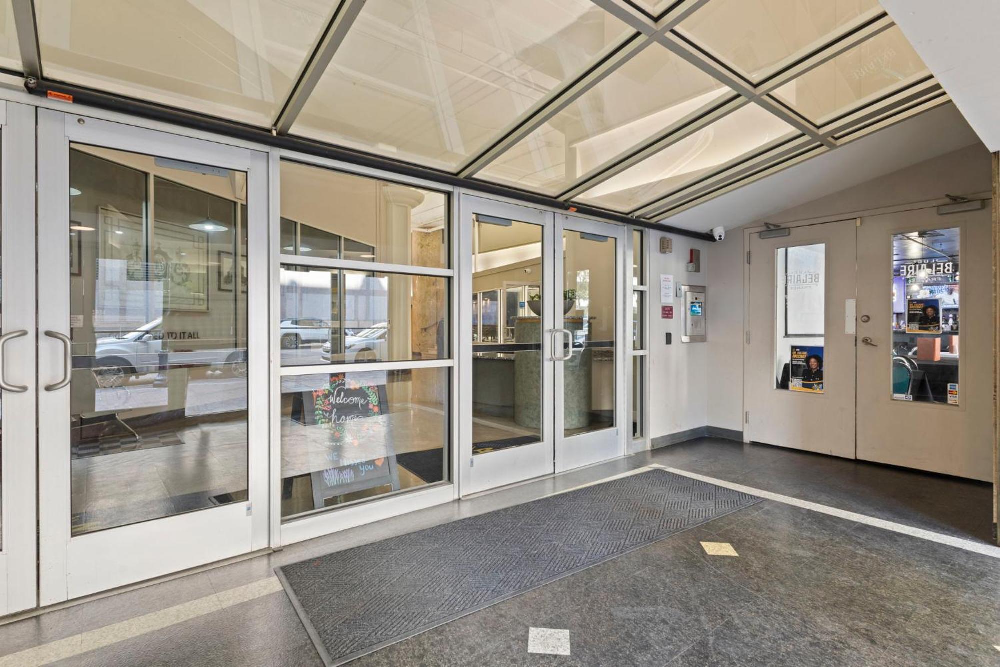 Indy Urban Stay - Skywalk - Sleeps 8 - Downtown - Stadium Indianápolis Exterior foto